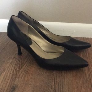 Nine and Co Black heels Size 9 1/2